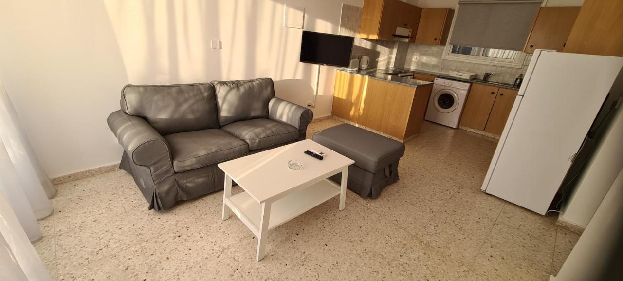Latchi Area Apartments Eksteriør bilde
